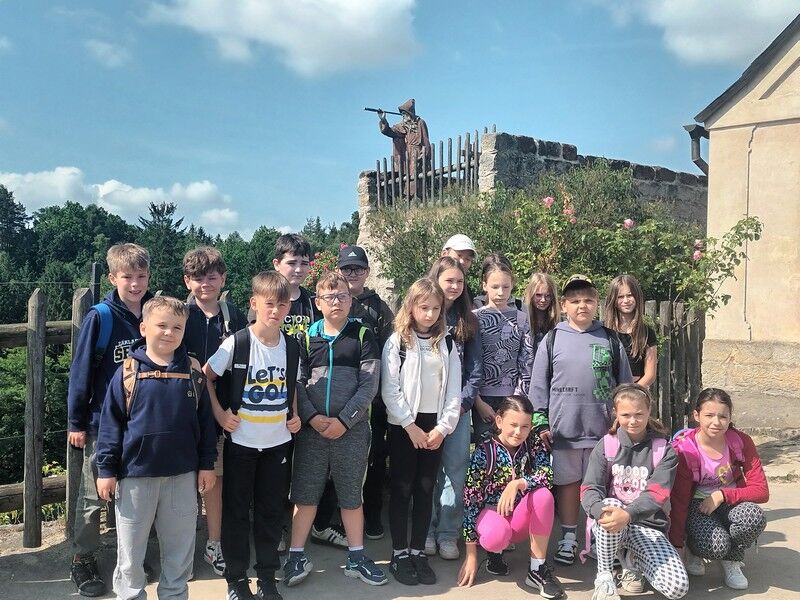 Výlet 4.A na Hrad Sloup v Čechách a rozhlednu Na Stráži