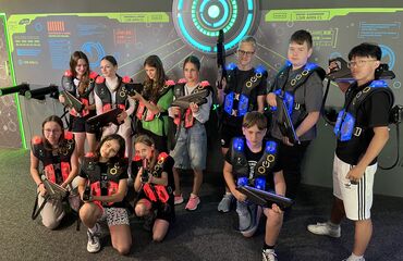 Přespávačka školního parlamentu – zábava, pizza a lasergame!