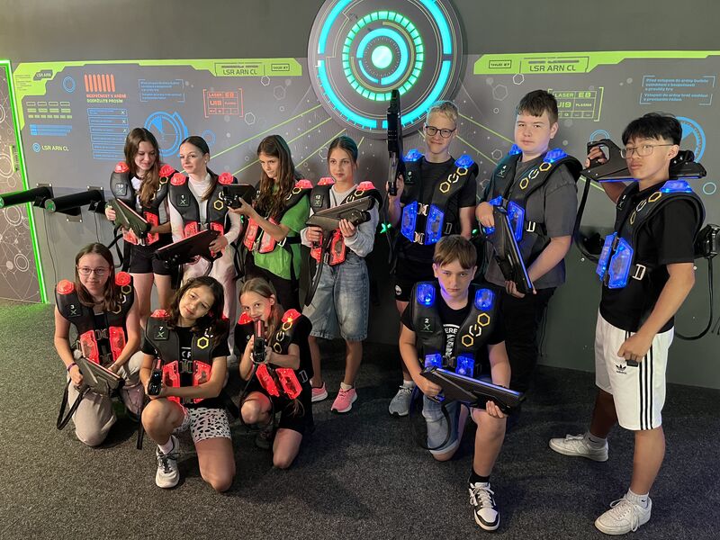 Přespávačka školního parlamentu – zábava, pizza a lasergame!