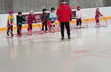 Prvňáčci poprvé na ledě!