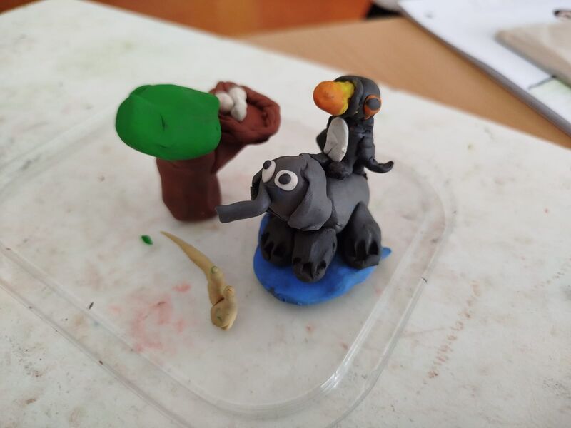 Klubák žlutozobý – upír i pečovatel