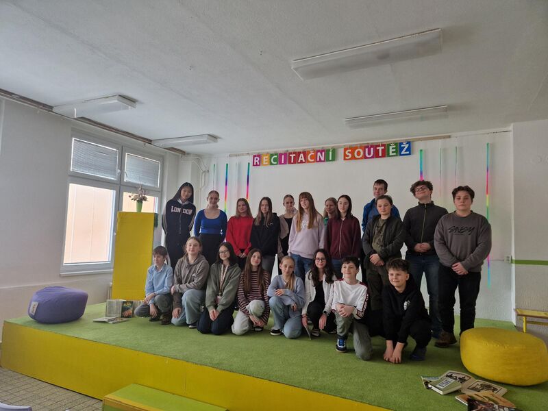 Recitační soutěž na 2. stupni přinesla krásné výkony i postupující do okresního kola