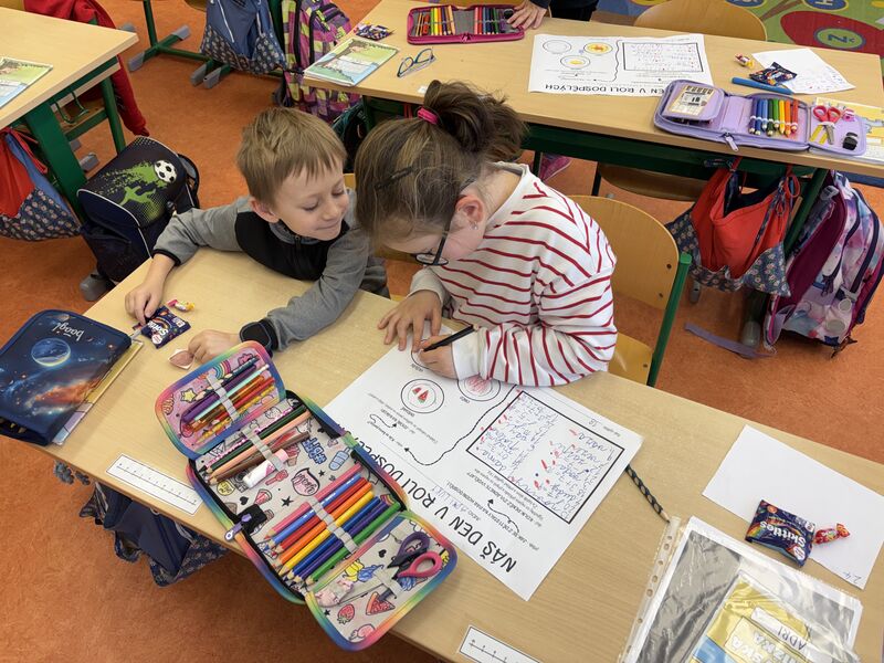 Den v roli dospěláků