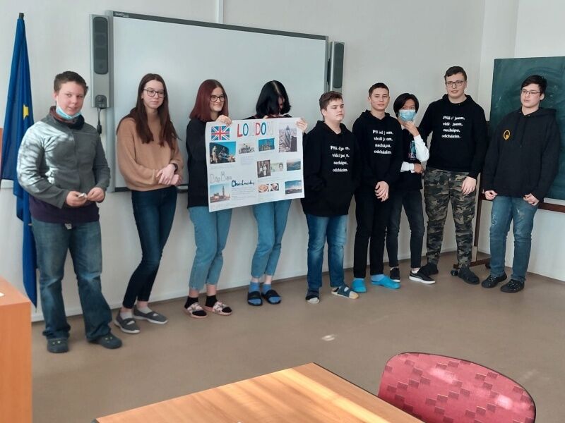 Prezentace únorových projektů